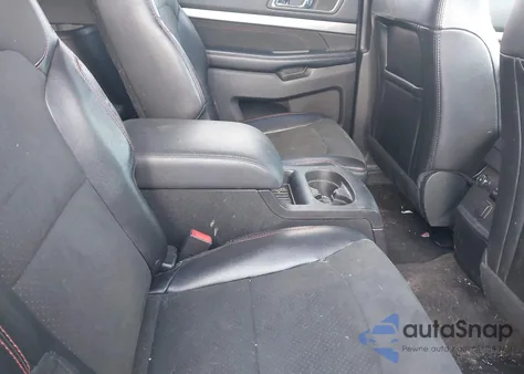 2018 Ford Explorer Xlt z USA, uszkodzony, nr VIN 1FM5K8D82JGB49688